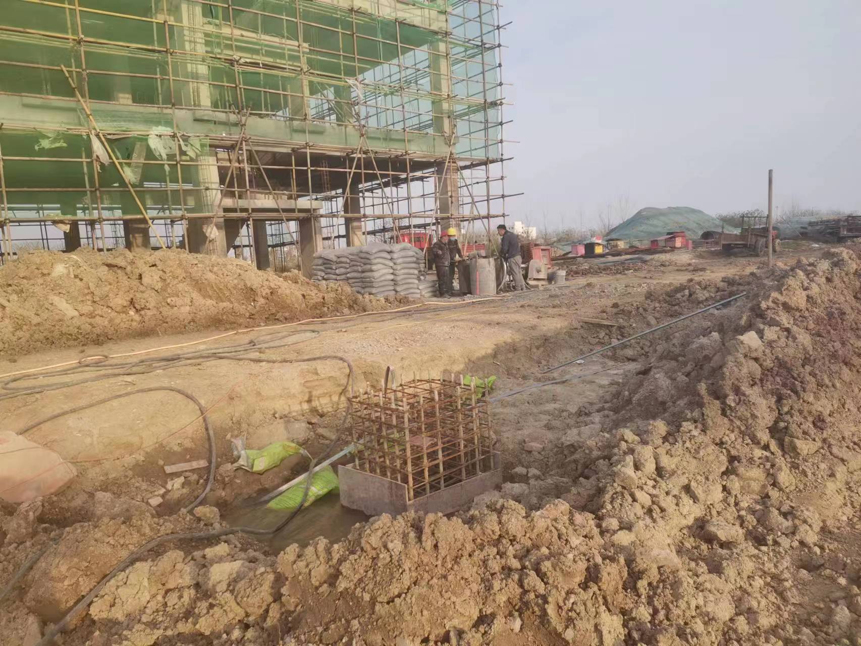 贵南当桥梁出现裂缝的时候应该及时加固修补